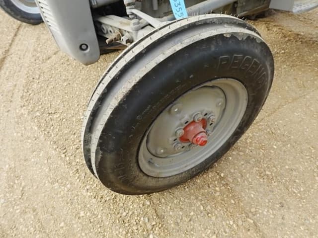 Image of Ferguson TO-30 equipment image 4