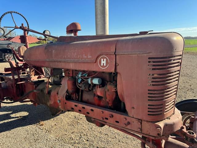 Image of International Harvester Farmall H equipment image 4