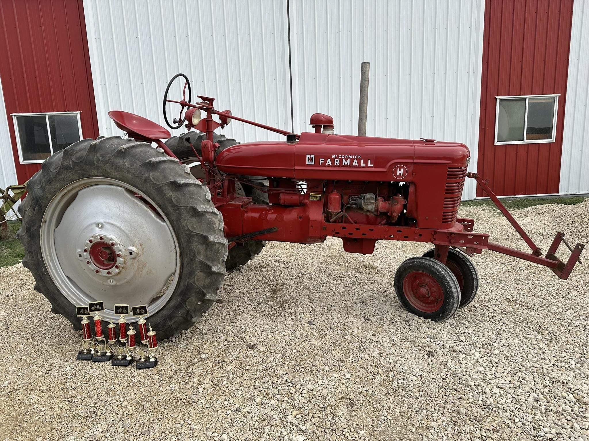 Main image International H