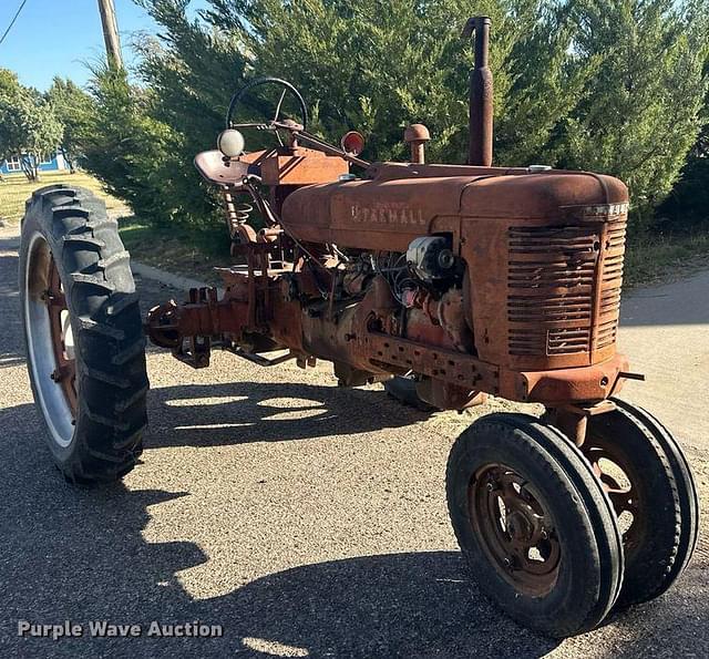 Image of International Harvester Farmall H equipment image 2