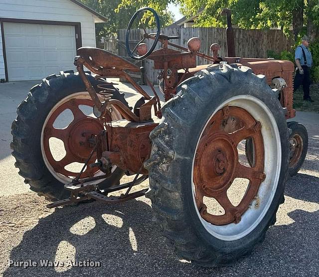 Image of International Harvester Farmall H equipment image 4