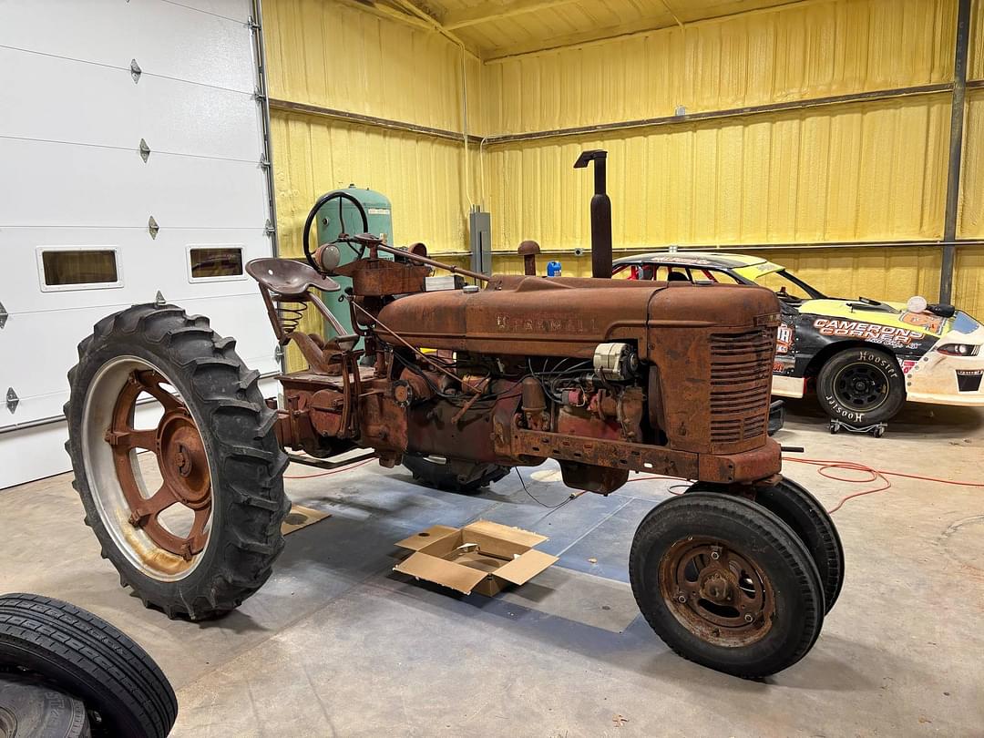 Image of Farmall H Primary image