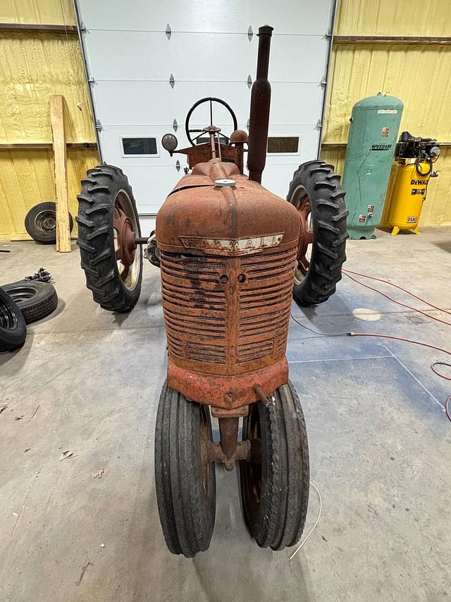 Image of Farmall H equipment image 1