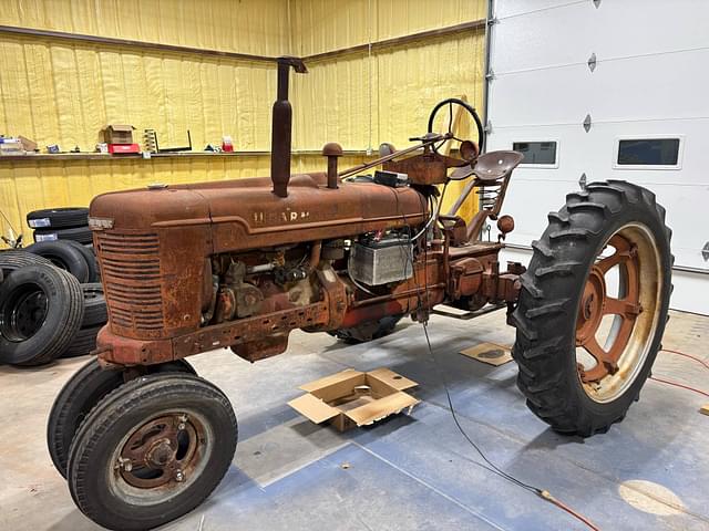 Image of Farmall H equipment image 2