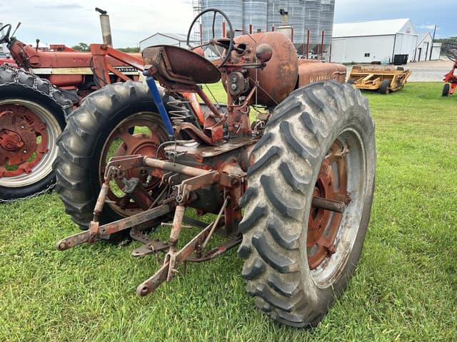Image of Farmall M equipment image 2