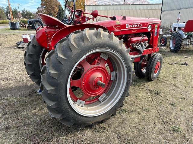 Image of Farmall Super M equipment image 2