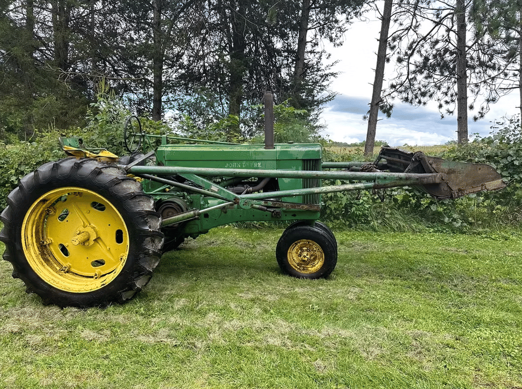 1952 John Deere 60 Equipment Image0