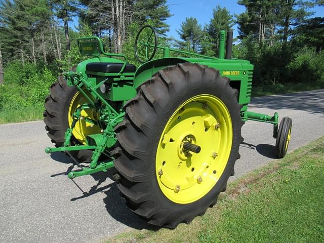 Image of John Deere A equipment image 4