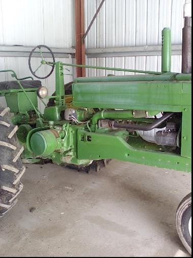 1952 John Deere B Equipment Image0