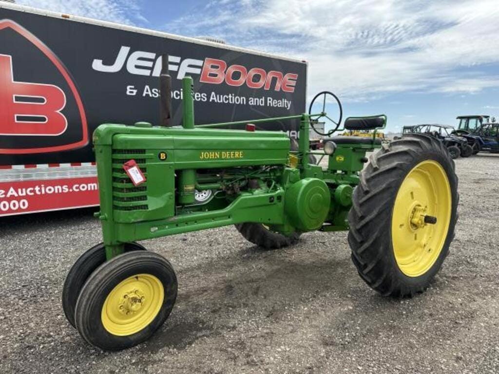 Main image John Deere B