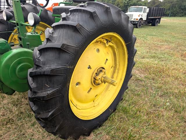 Image of John Deere B equipment image 3
