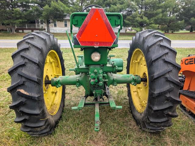 Image of John Deere B equipment image 2