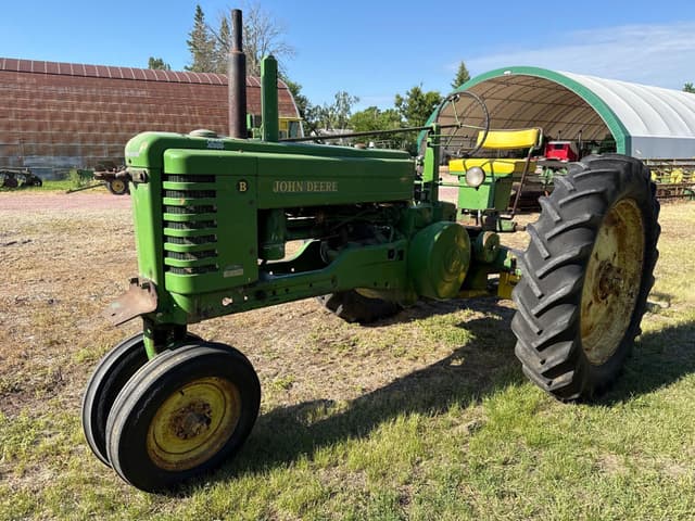 Image of John Deere B equipment image 1