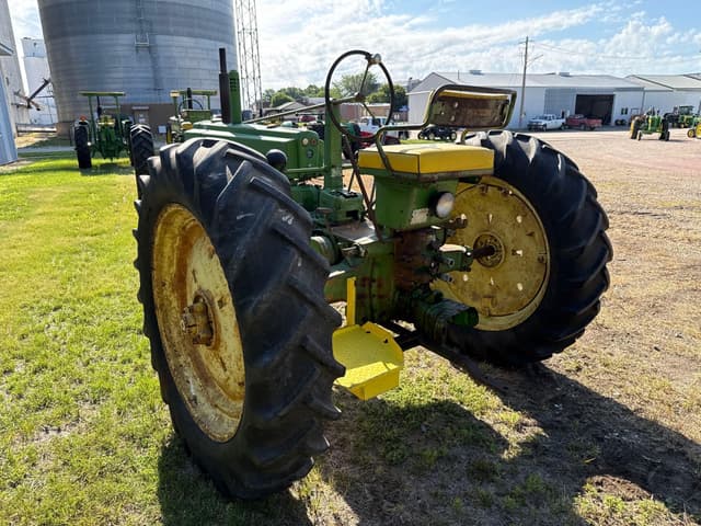 Image of John Deere B equipment image 3