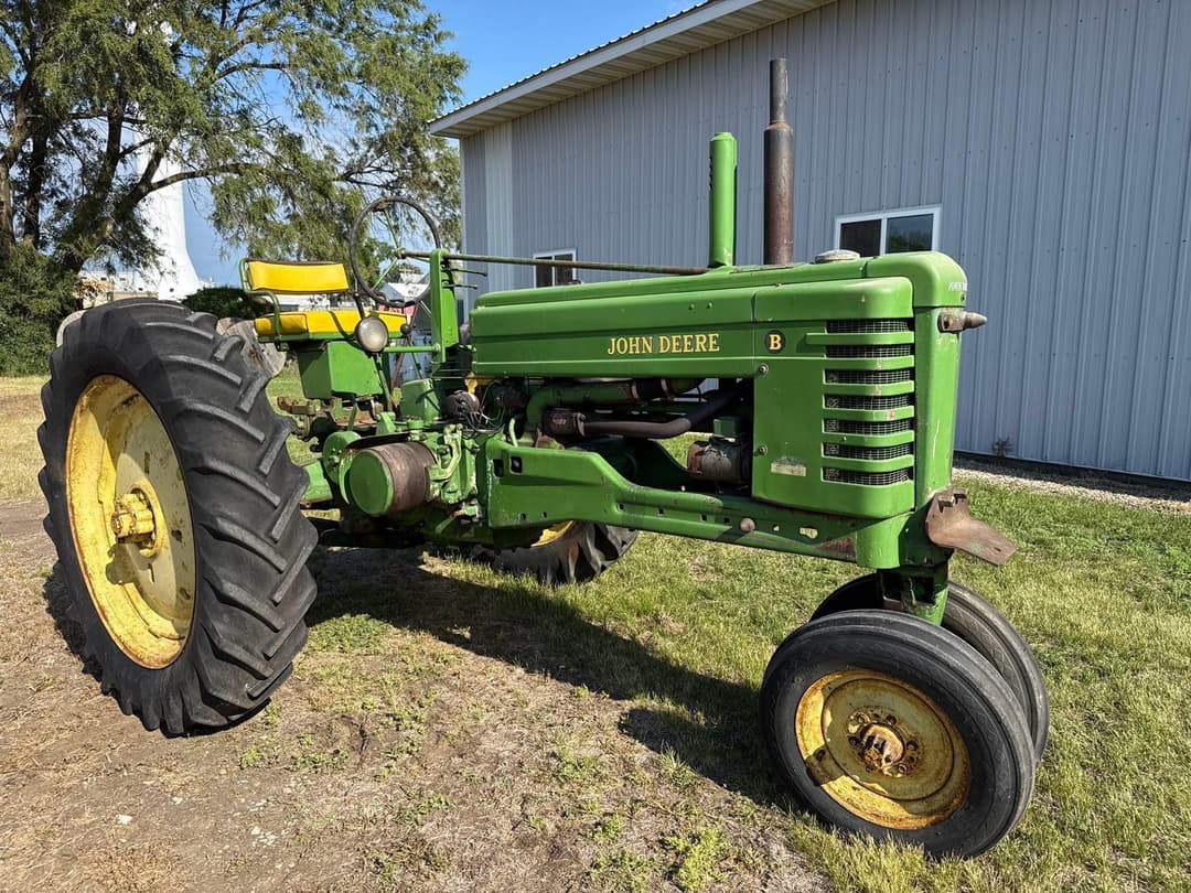 Image of John Deere B Primary image