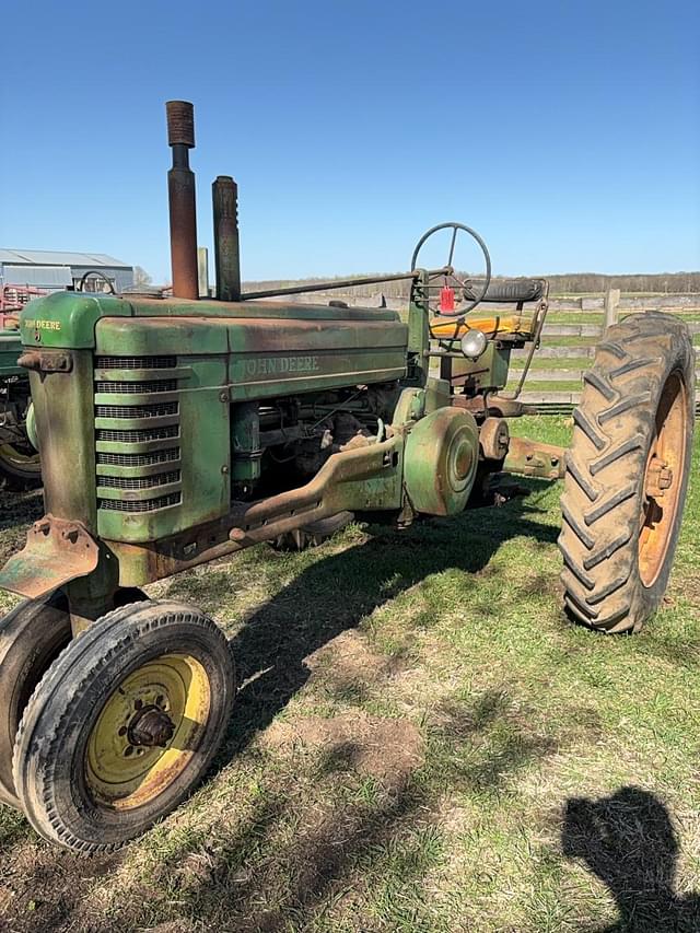 Image of John Deere B equipment image 1