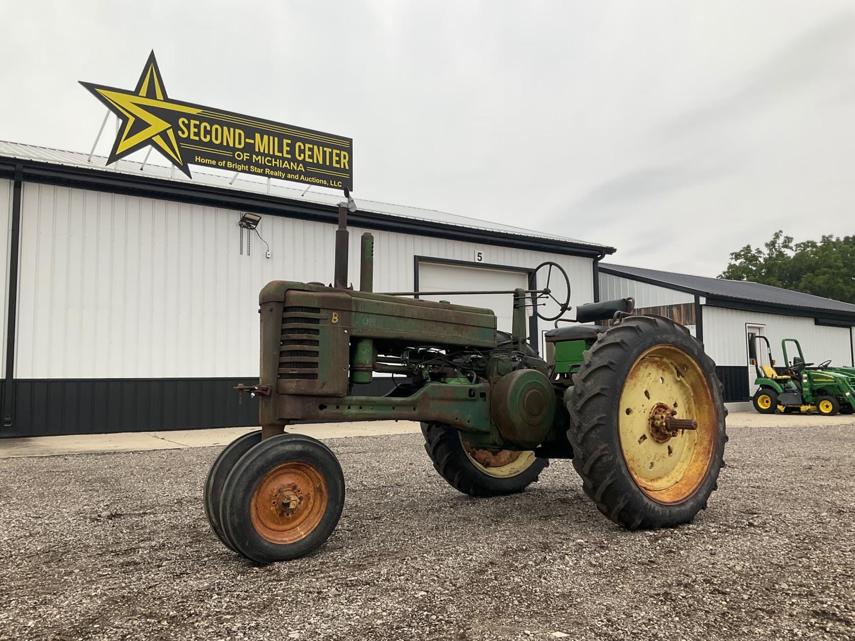 1952 John Deere B Equipment Image0