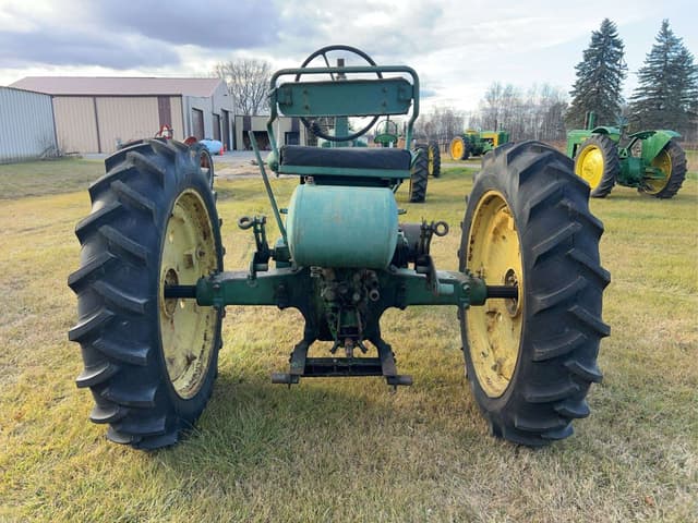 Image of John Deere B equipment image 3
