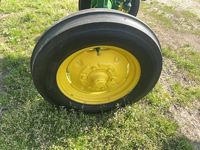 Image of John Deere M equipment image 4