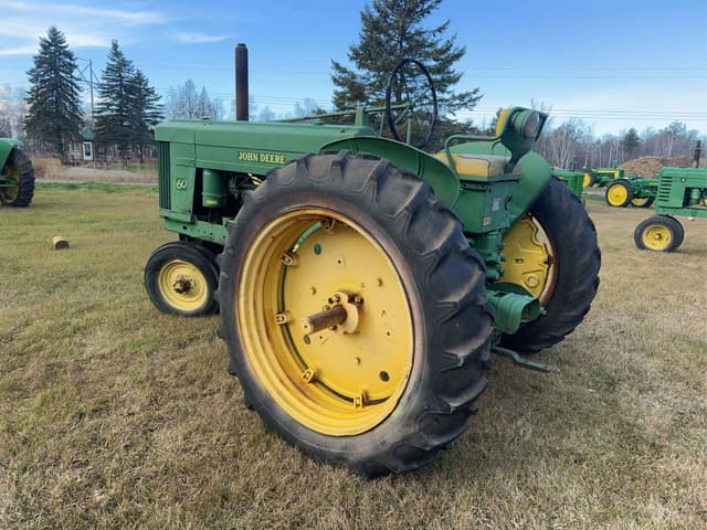 Image of John Deere 60 equipment image 2