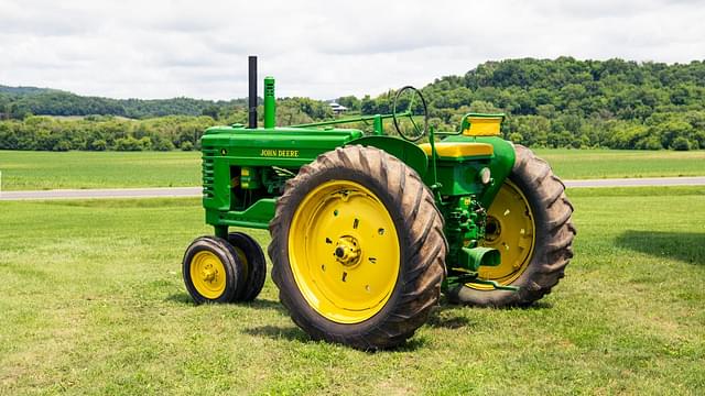Image of John Deere A equipment image 4