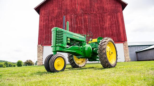 Image of John Deere A equipment image 1