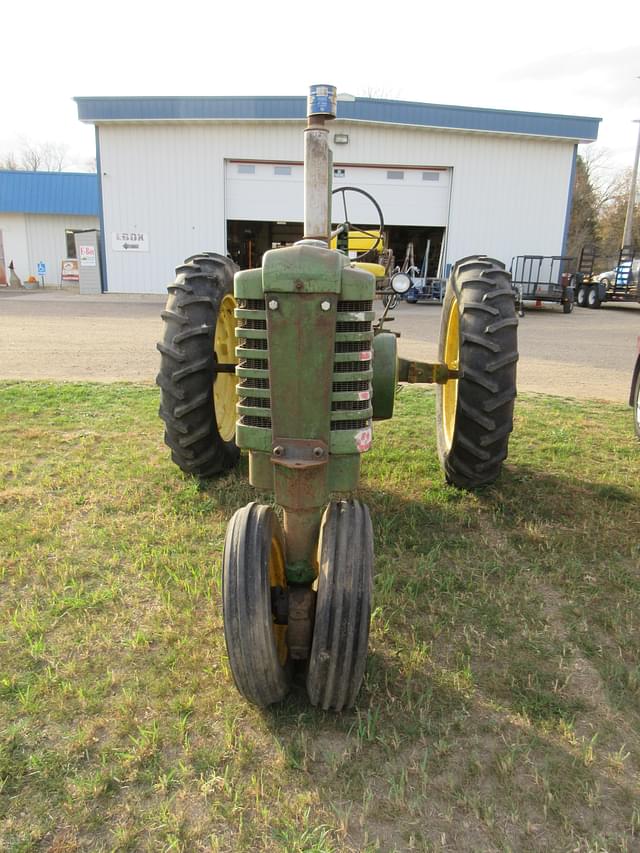 Image of John Deere B equipment image 1