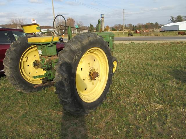 Image of John Deere B equipment image 3