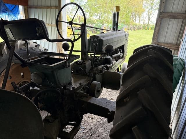 Image of John Deere B equipment image 3