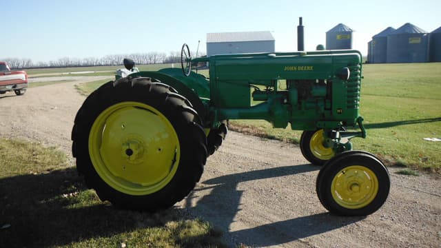 Image of John Deere MT equipment image 2