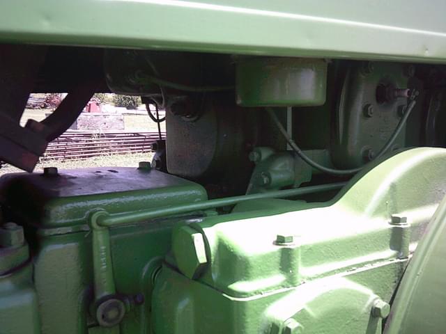 Image of John Deere R equipment image 4