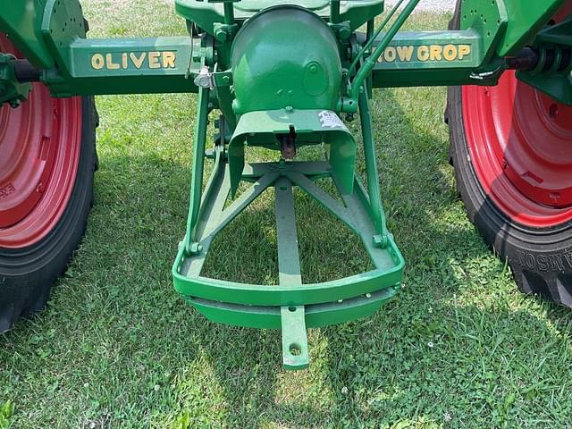 Image of Oliver 77 equipment image 4