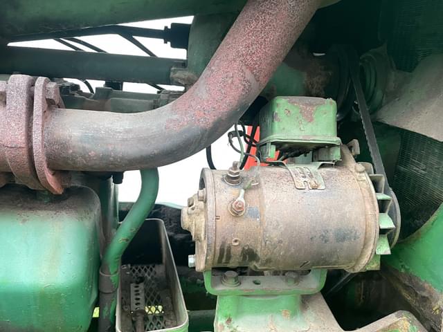 Image of John Deere 70 equipment image 4