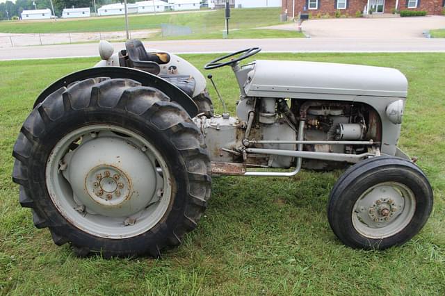 Image of Ferguson TO-30 equipment image 1