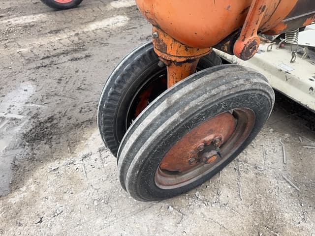 Image of Allis Chalmers C equipment image 4