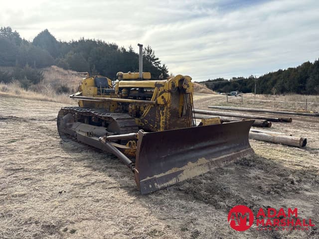 Image of Caterpillar D6 equipment image 1