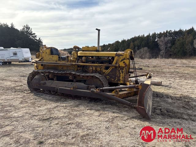 Image of Caterpillar D6 equipment image 2