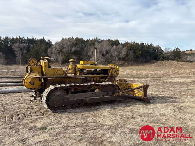 Image of Caterpillar D6 equipment image 4