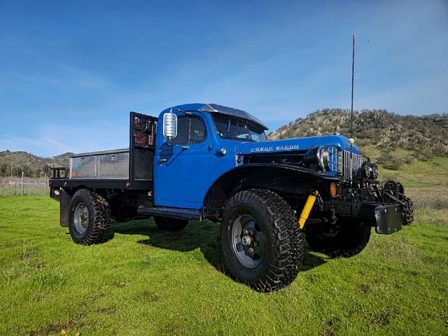 Image of Dodge Power Wagon equipment image 2