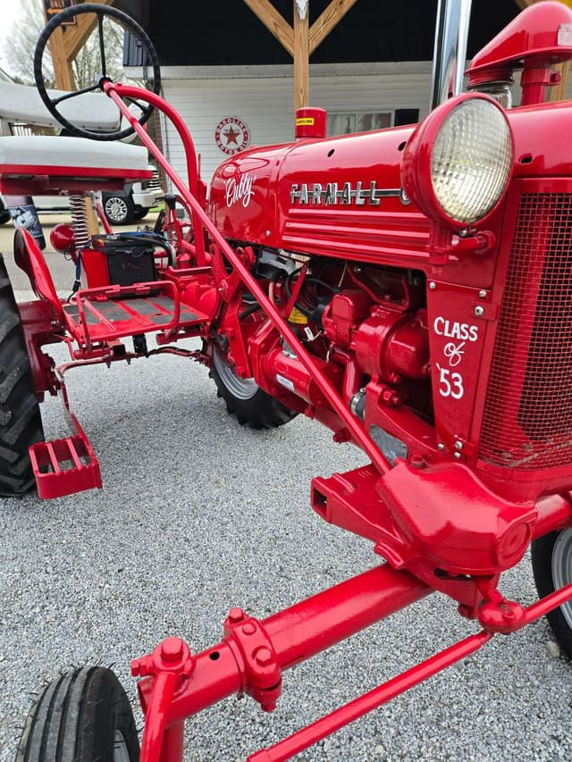 Image of Farmall Cub equipment image 1