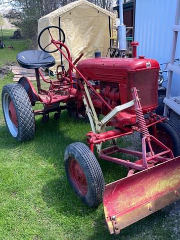 Main image Farmall Cub