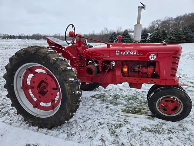 Image of Farmall Super H equipment image 2