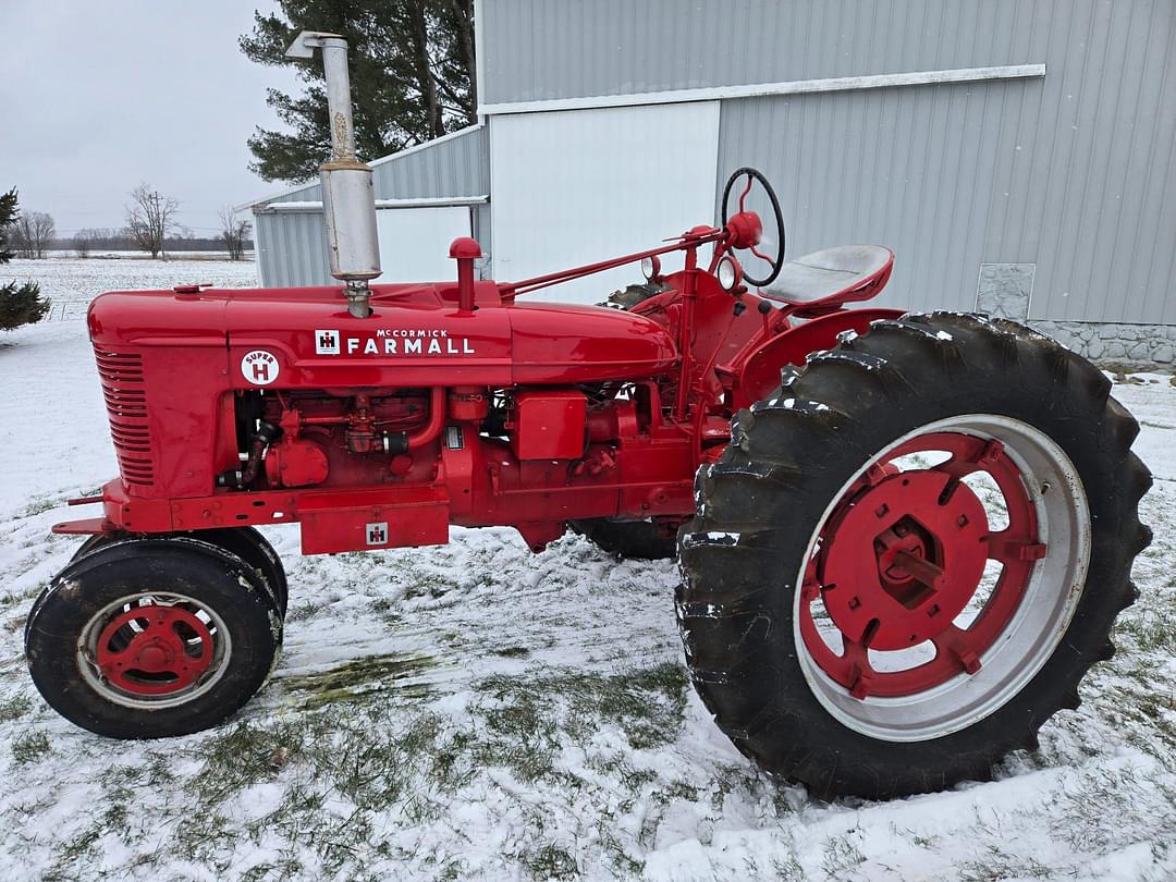 Image of Farmall Super H Primary image