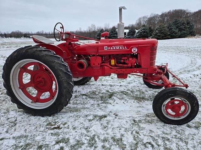 Image of Farmall Super H equipment image 3