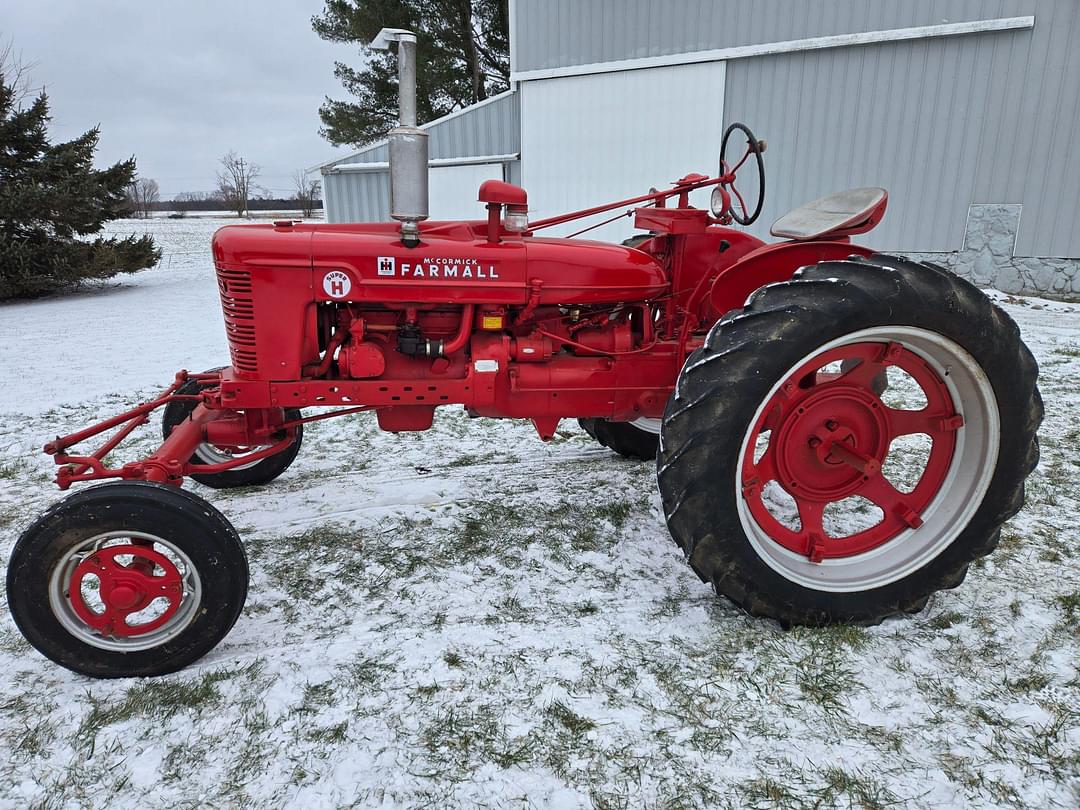 Image of Farmall Super H Primary image
