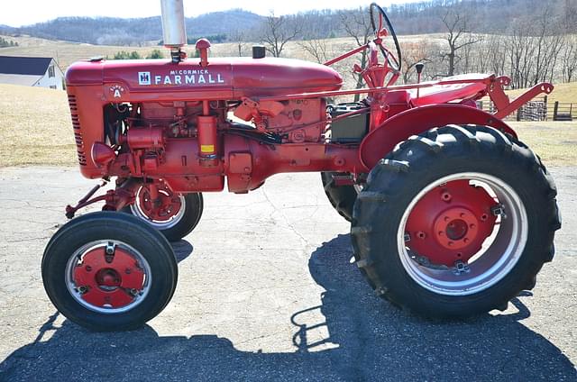 Image of Farmall Super A equipment image 2