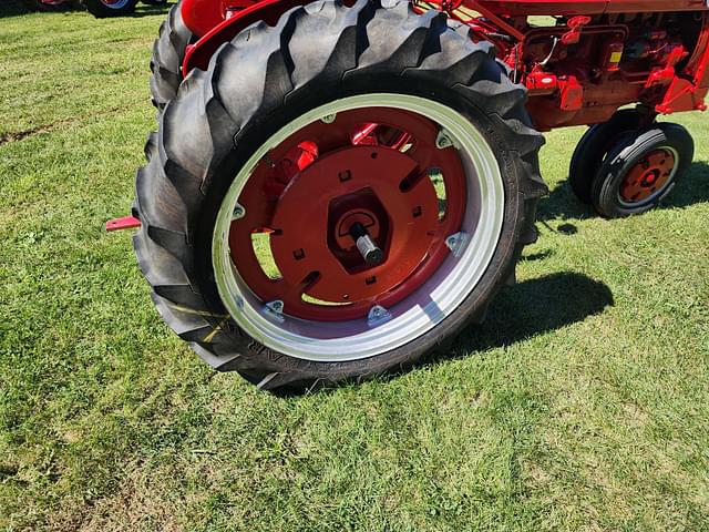 Image of Farmall Super C equipment image 2