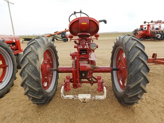 Image of Farmall Super C equipment image 3