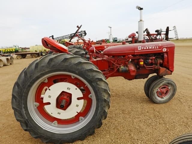 Image of Farmall Super C equipment image 2