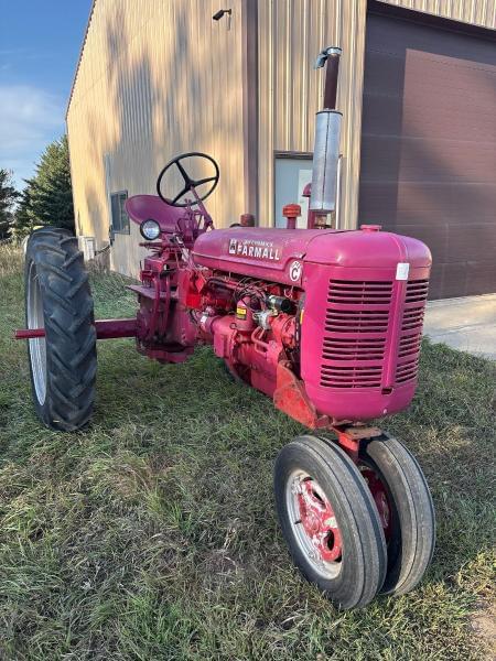 Image of Farmall Super C equipment image 2